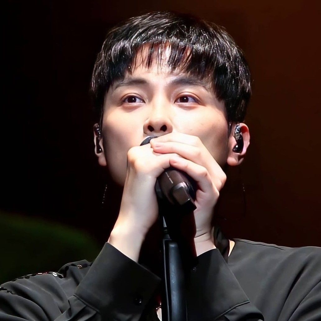 Latest photo of Min Kyunghoon