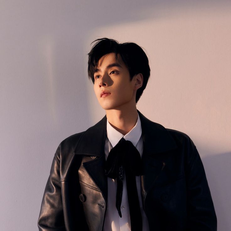 Recent activity shot of Hu Yitian