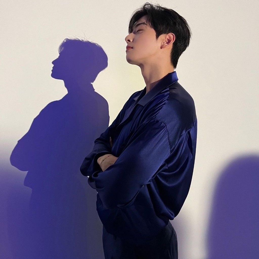 Latest photo of Cha Eunwoo