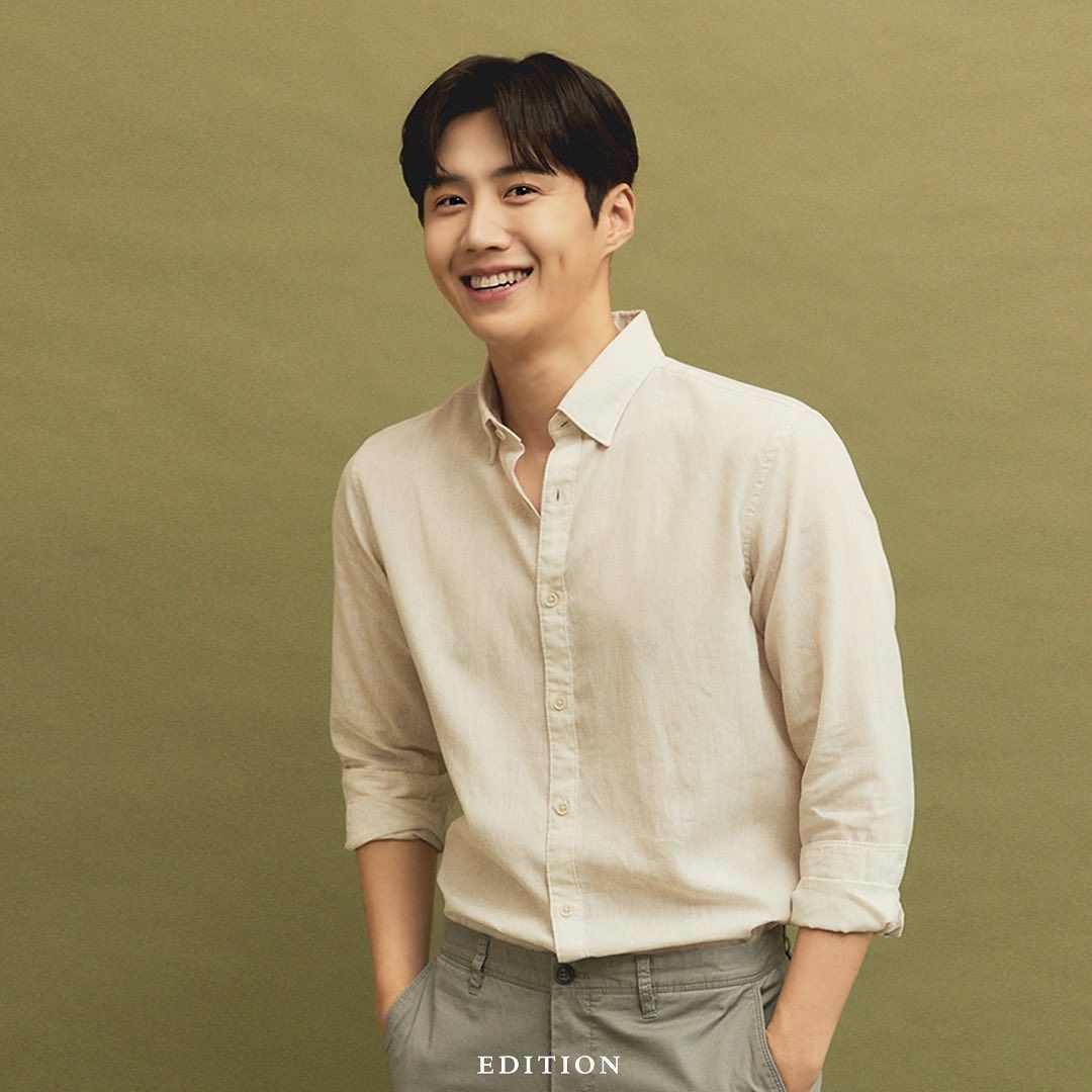 粉丝拍下的金宣虎瞬间