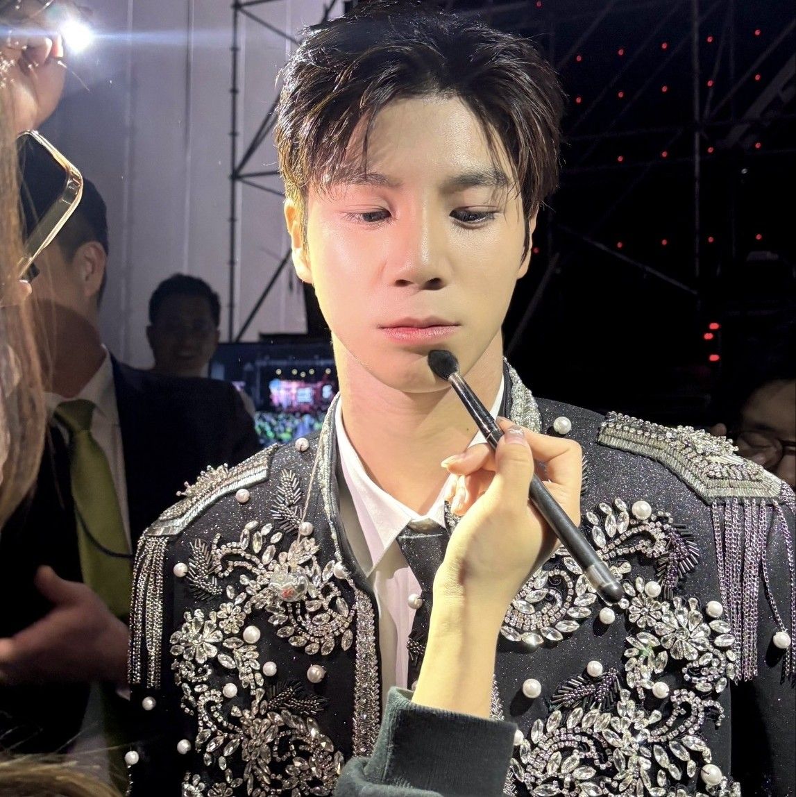 정동원의 비하인드 컷