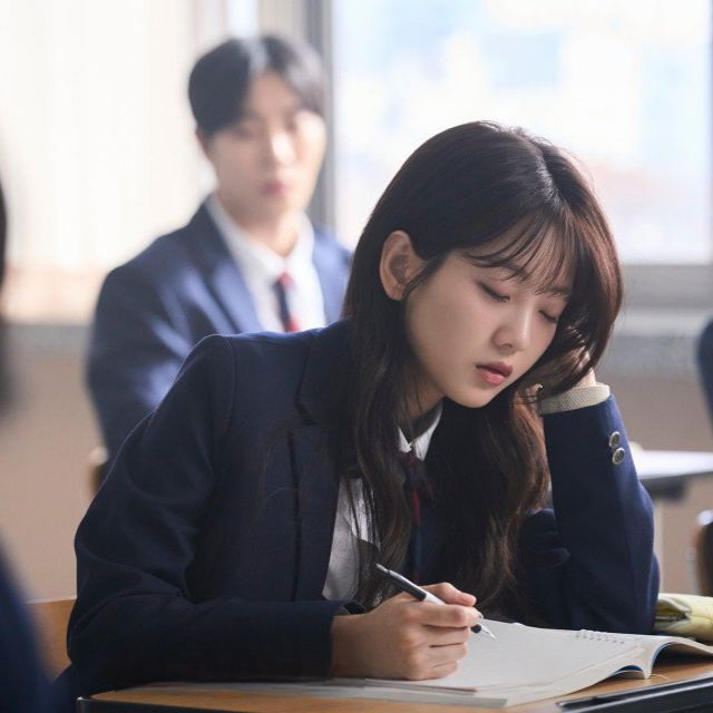 Behind-the-scenes cut of Cho Yihyun