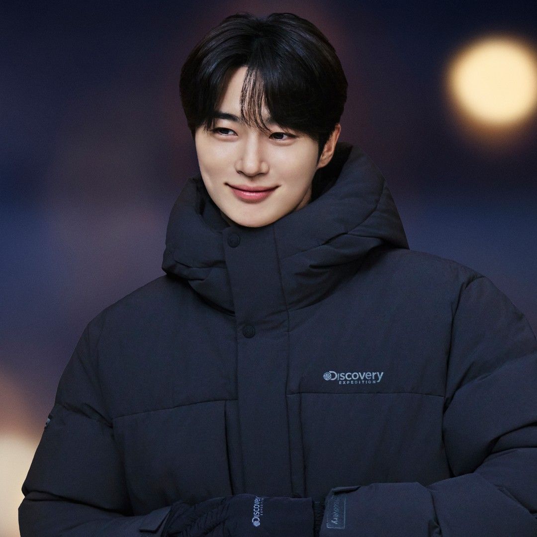 边佑锡的近期活动照