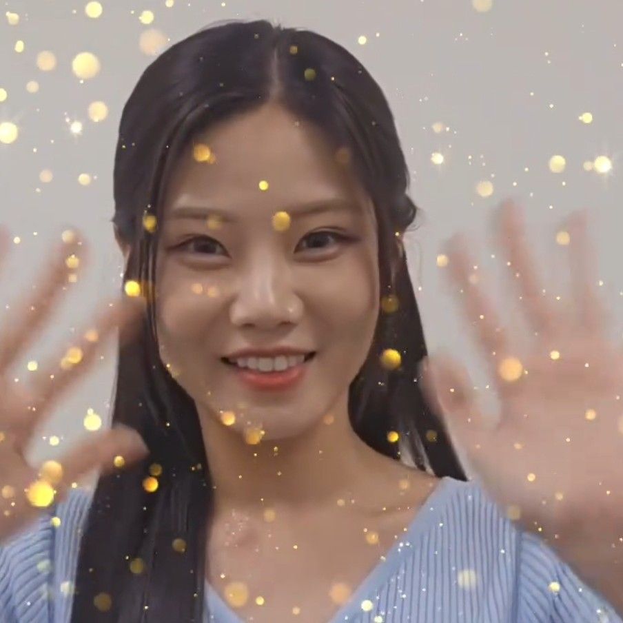 Behind-the-scenes cut of Bae Ahyeon
