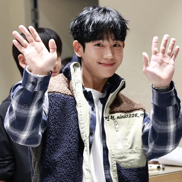 丁海寅的最新照片