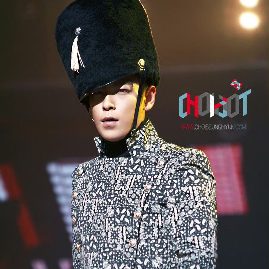 A moment captured by a fan of T.O.P