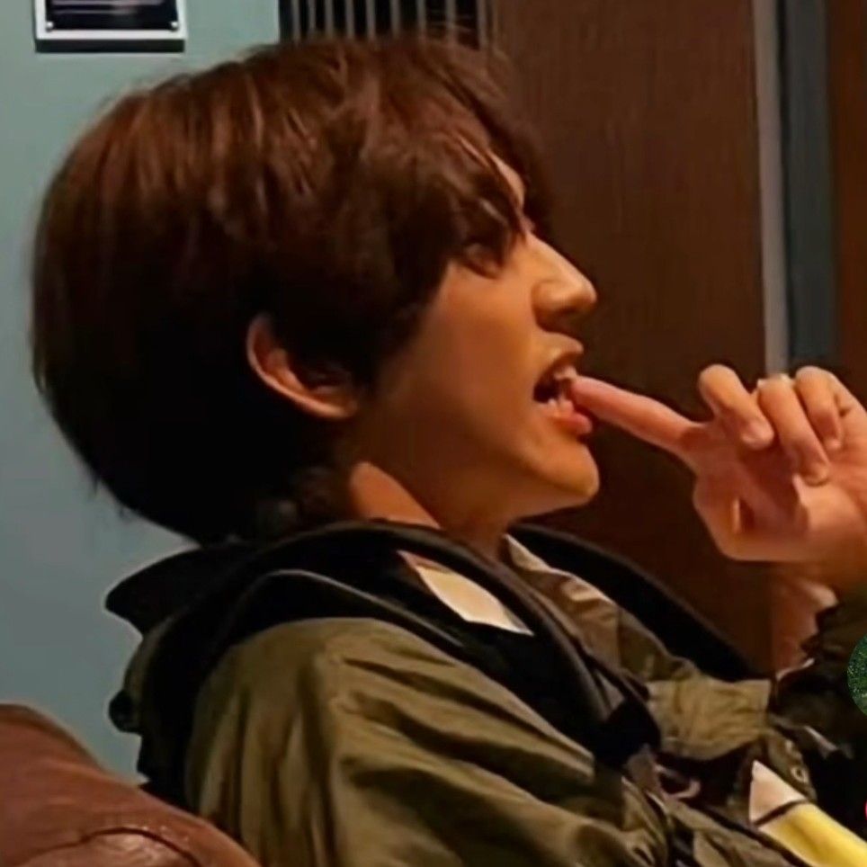 A moment captured by a fan of Lee Seungyoon