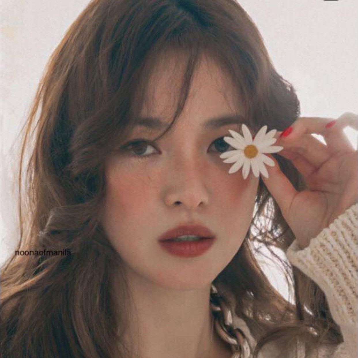 Recent activity shot of Song Hyekyo