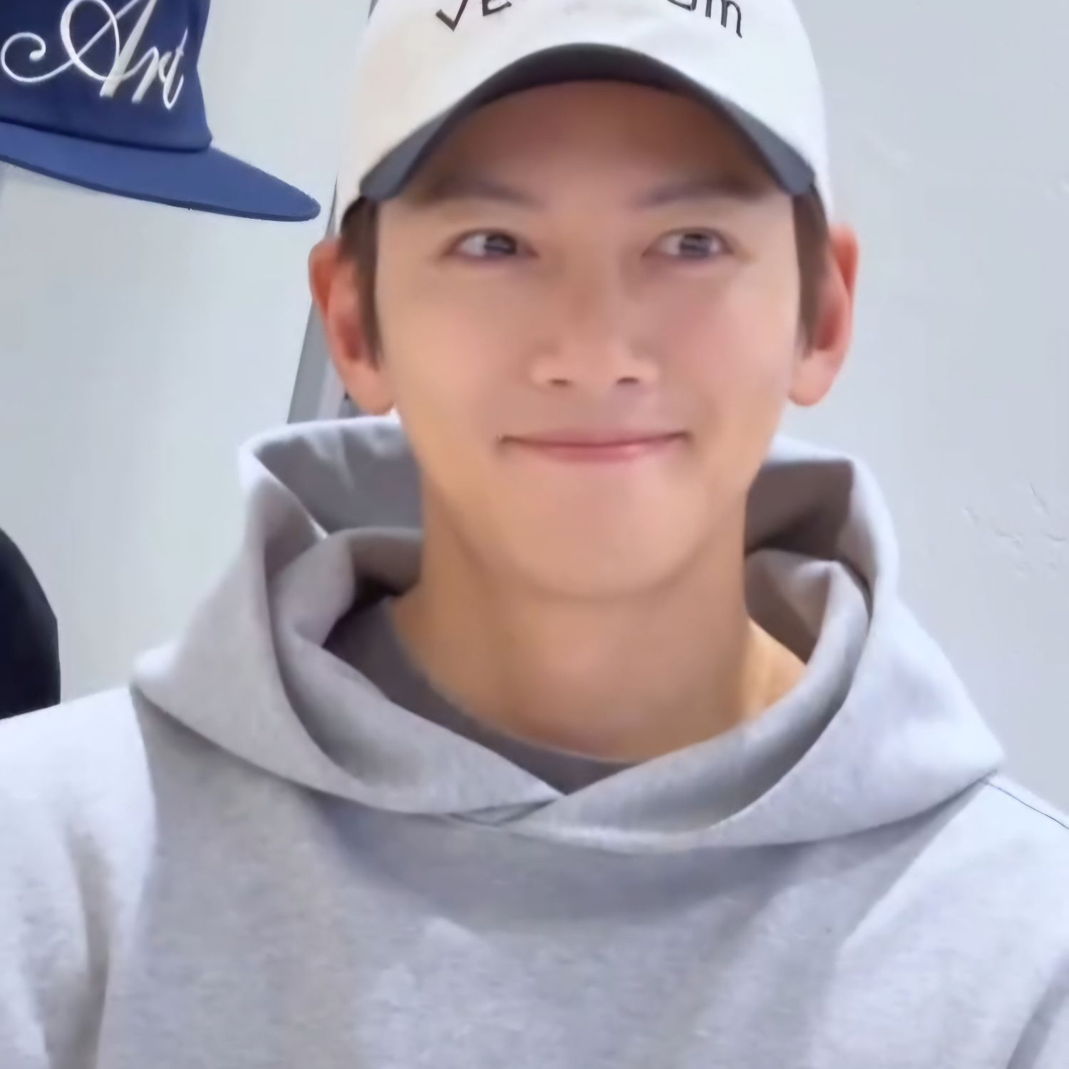 粉絲拍下的池昌旭瞬間