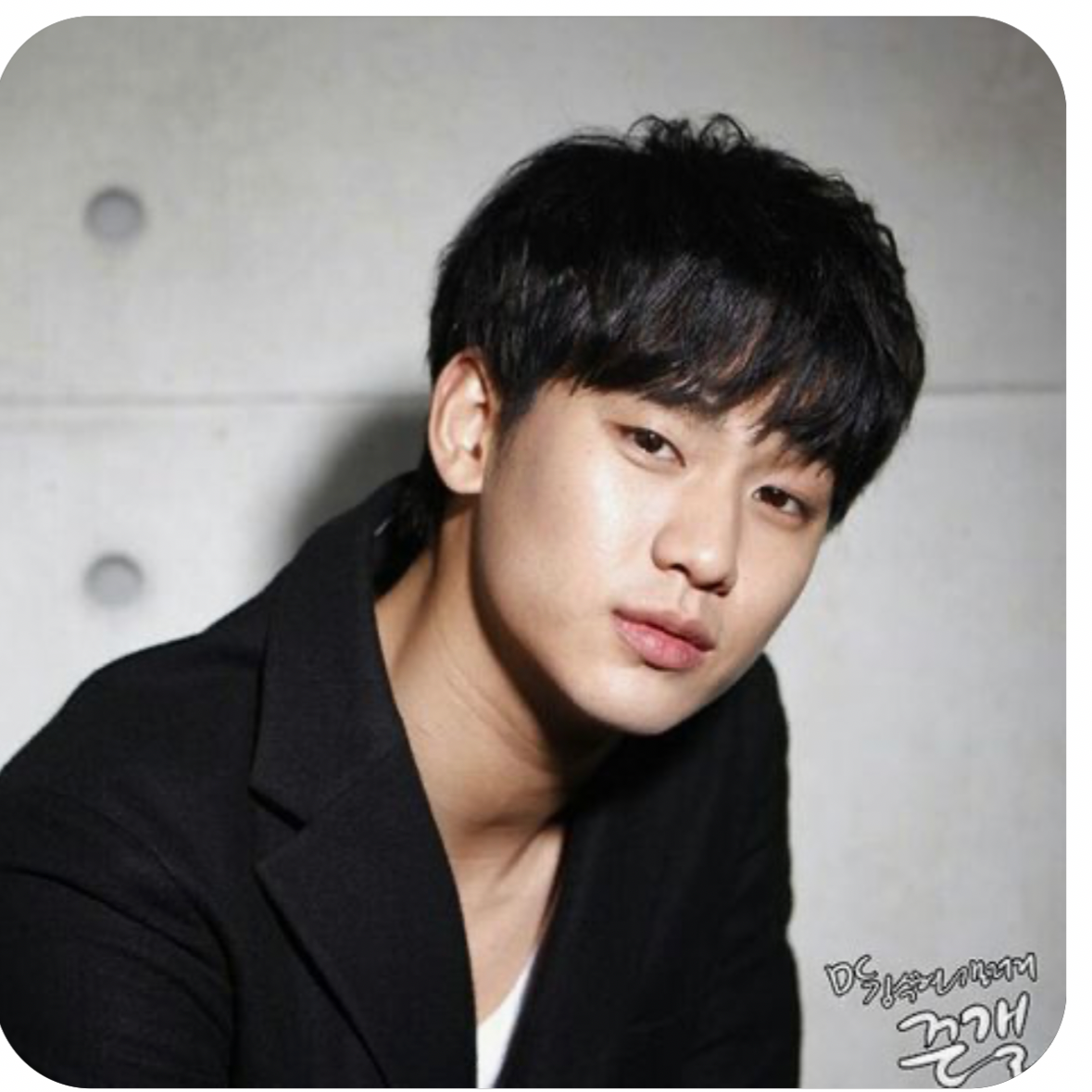 金秀賢的幕後花絮