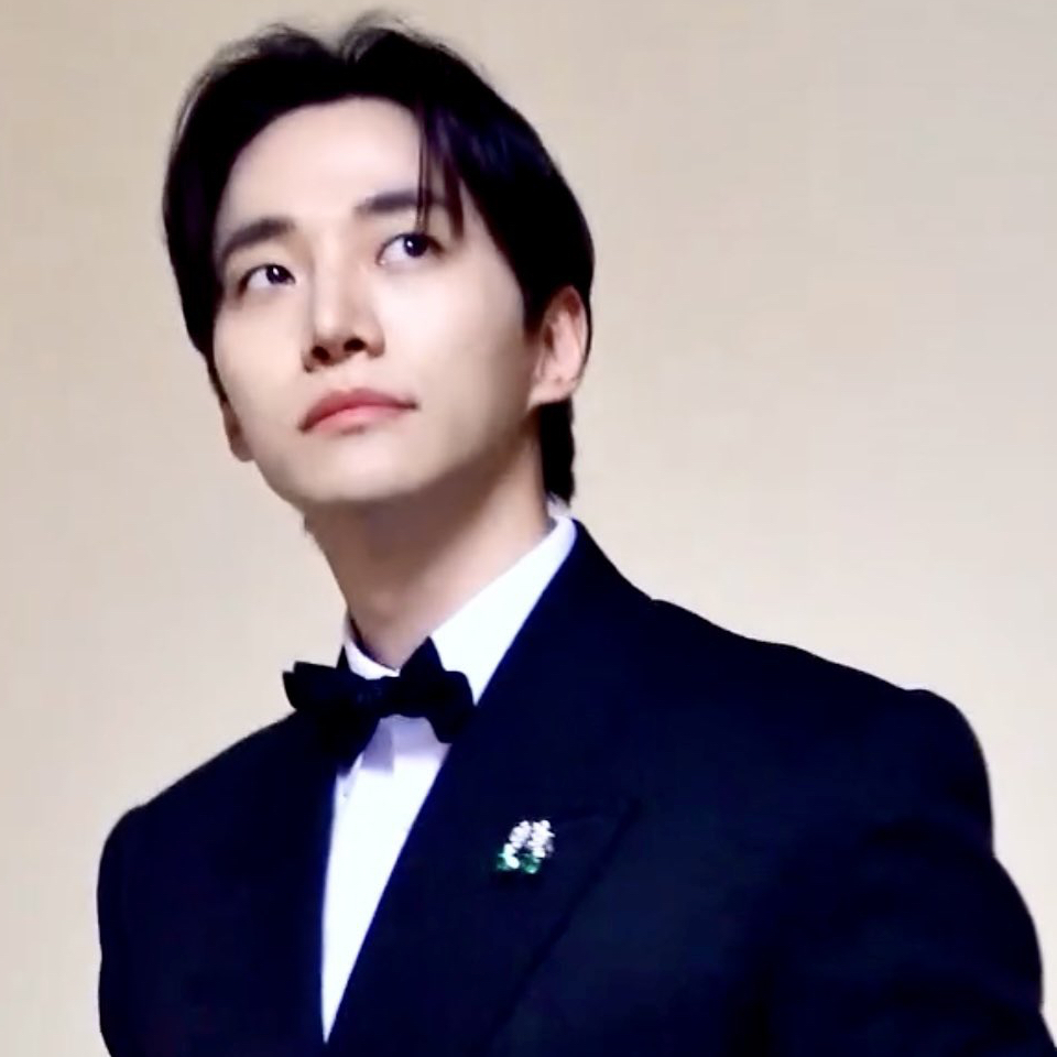 Recent activity shot of Lee Junho