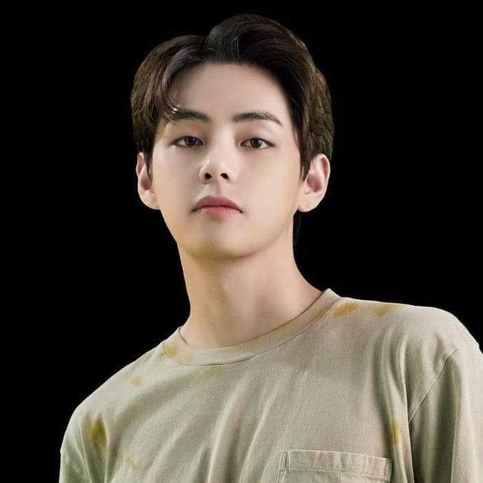 Recent activity shot of Kim Taehyung (V)