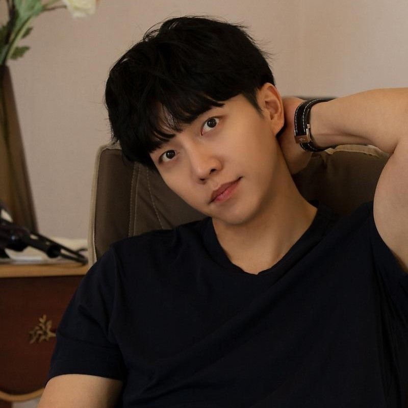 A moment captured by a fan of Lee Seunggi