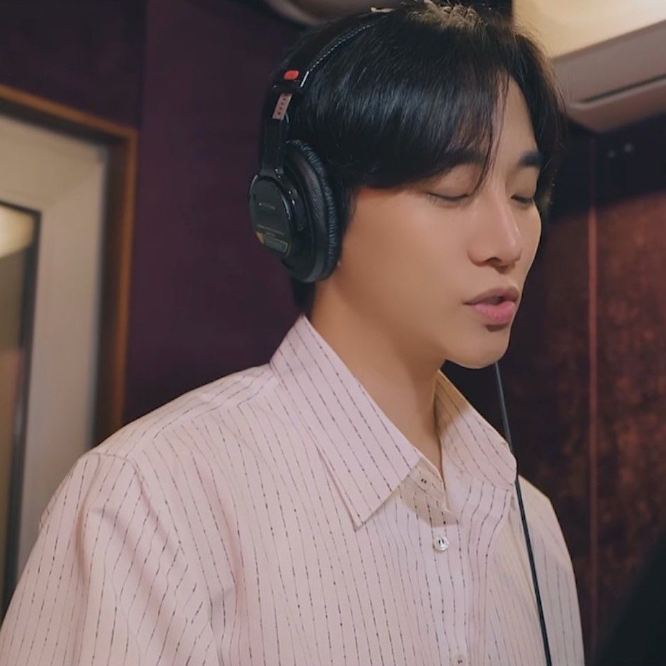Behind-the-scenes cut of Lee Junho