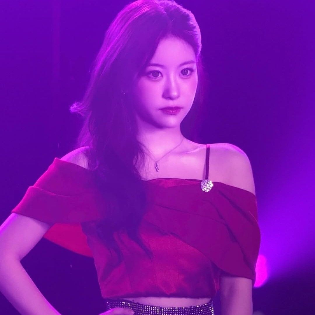 オ・ユジンのビハインドカット