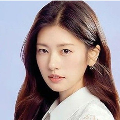 Recent activity shot of Jung Somin