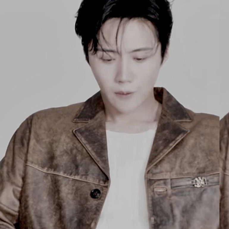 Behind-the-scenes cut of Kim Seonho