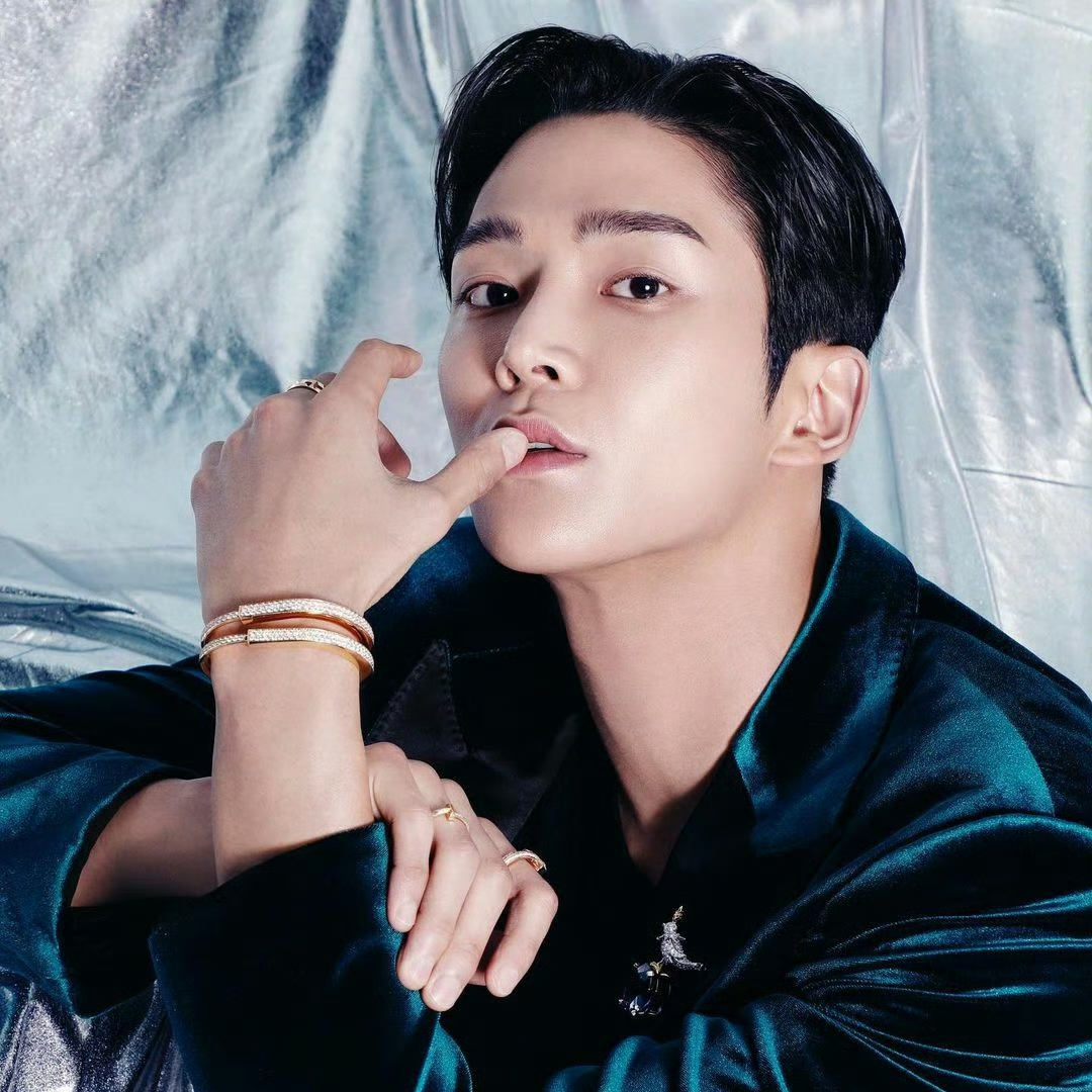 Foto terbaru dari Rowoon