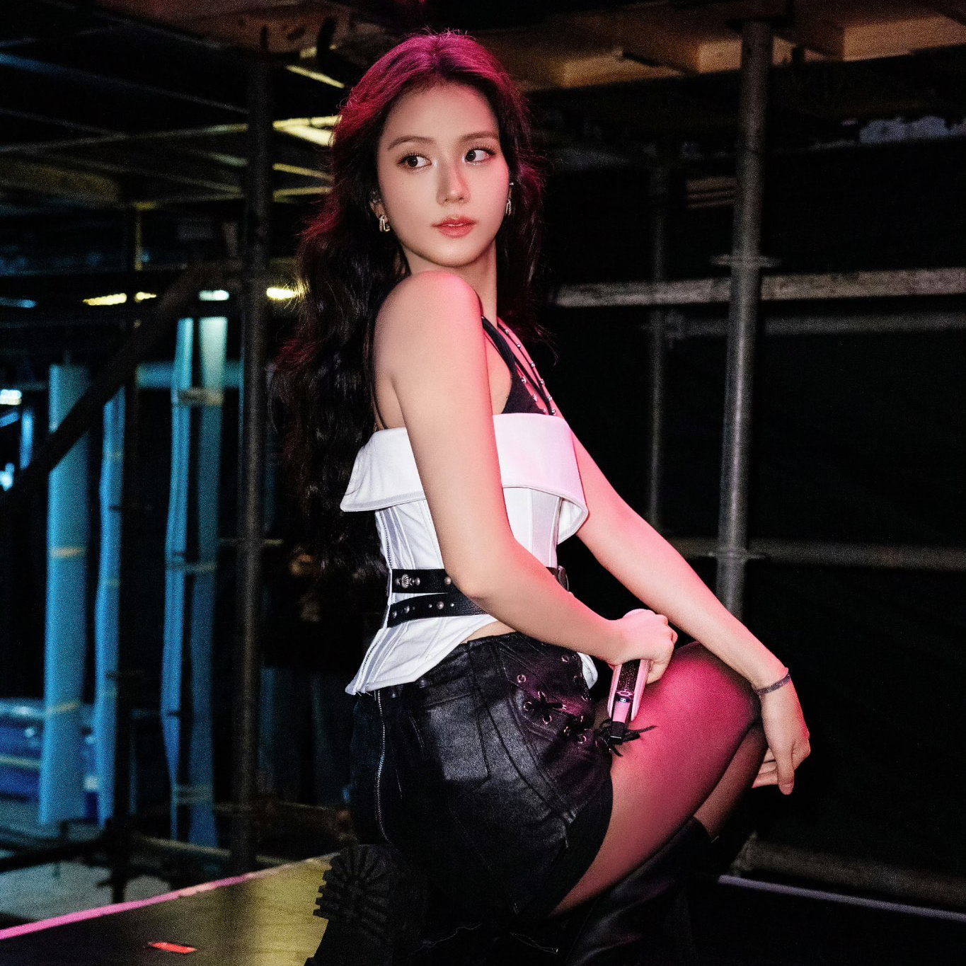 Latest photo of Jisoo (1995)