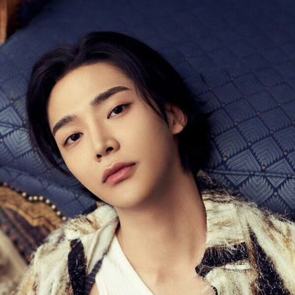 Foto terbaru dari Rowoon