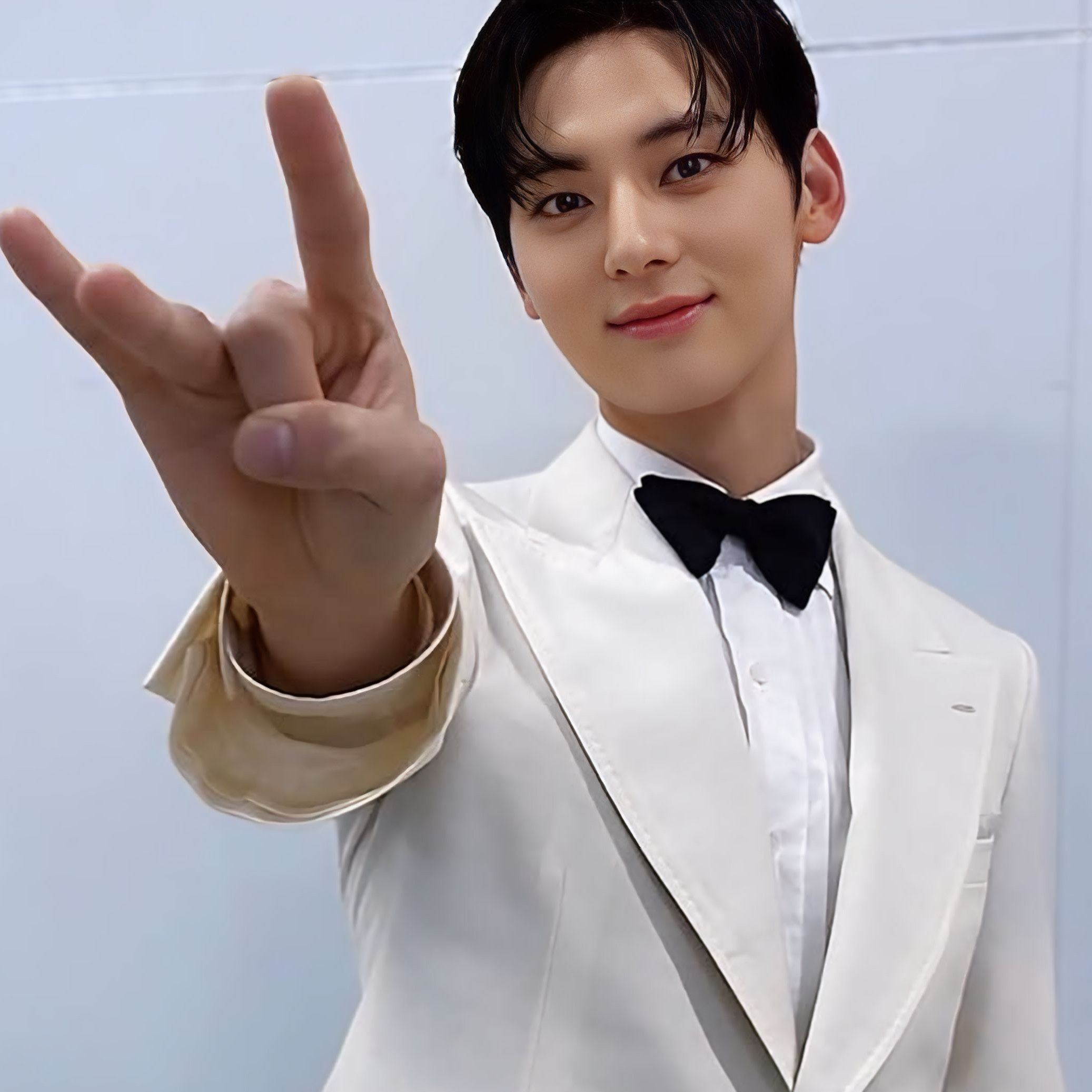 Behind-the-scenes cut of Hwang Minhyun