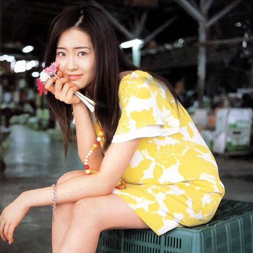 Behind-the-scenes cut of Go Ara