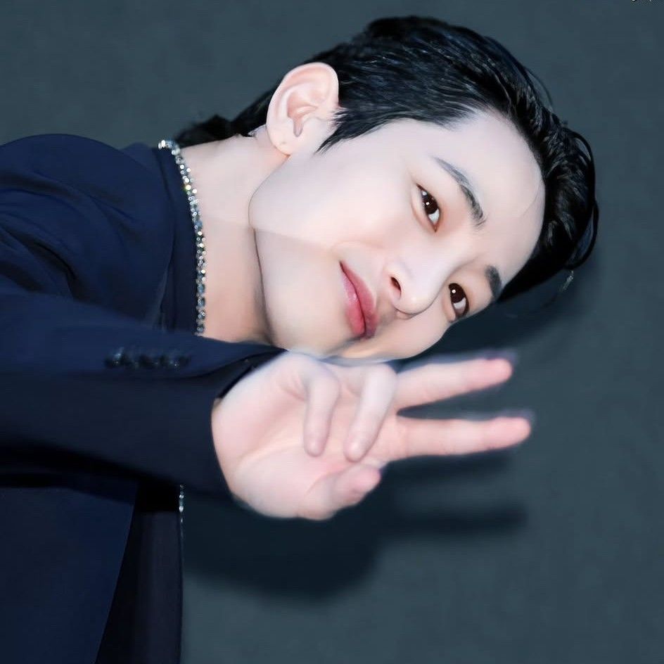 Behind-the-scenes cut of Lee Soohyuk