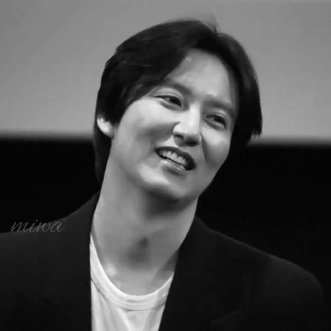 A moment captured by a fan of Kim Namgil