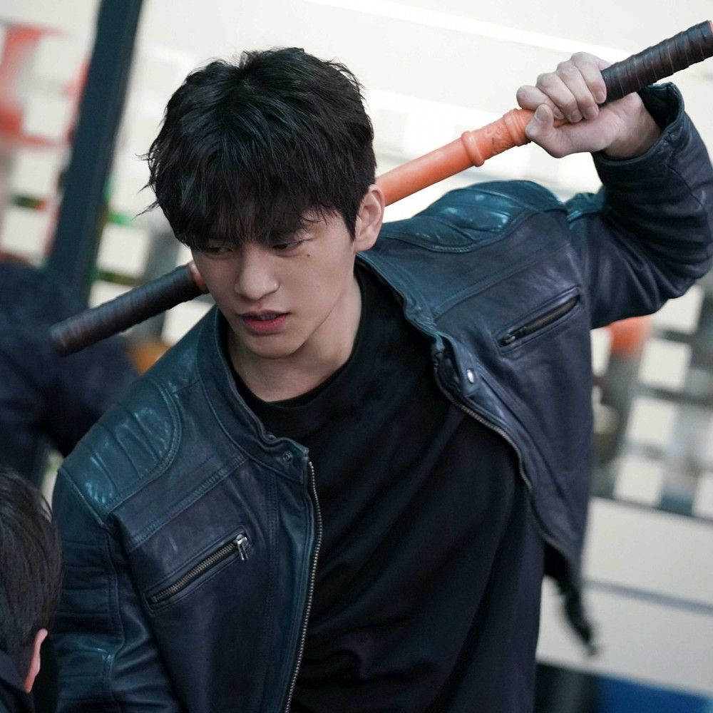 Latest photo of Seo Inguk
