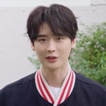 Behind-the-scenes cut of Lee Jongsuk
