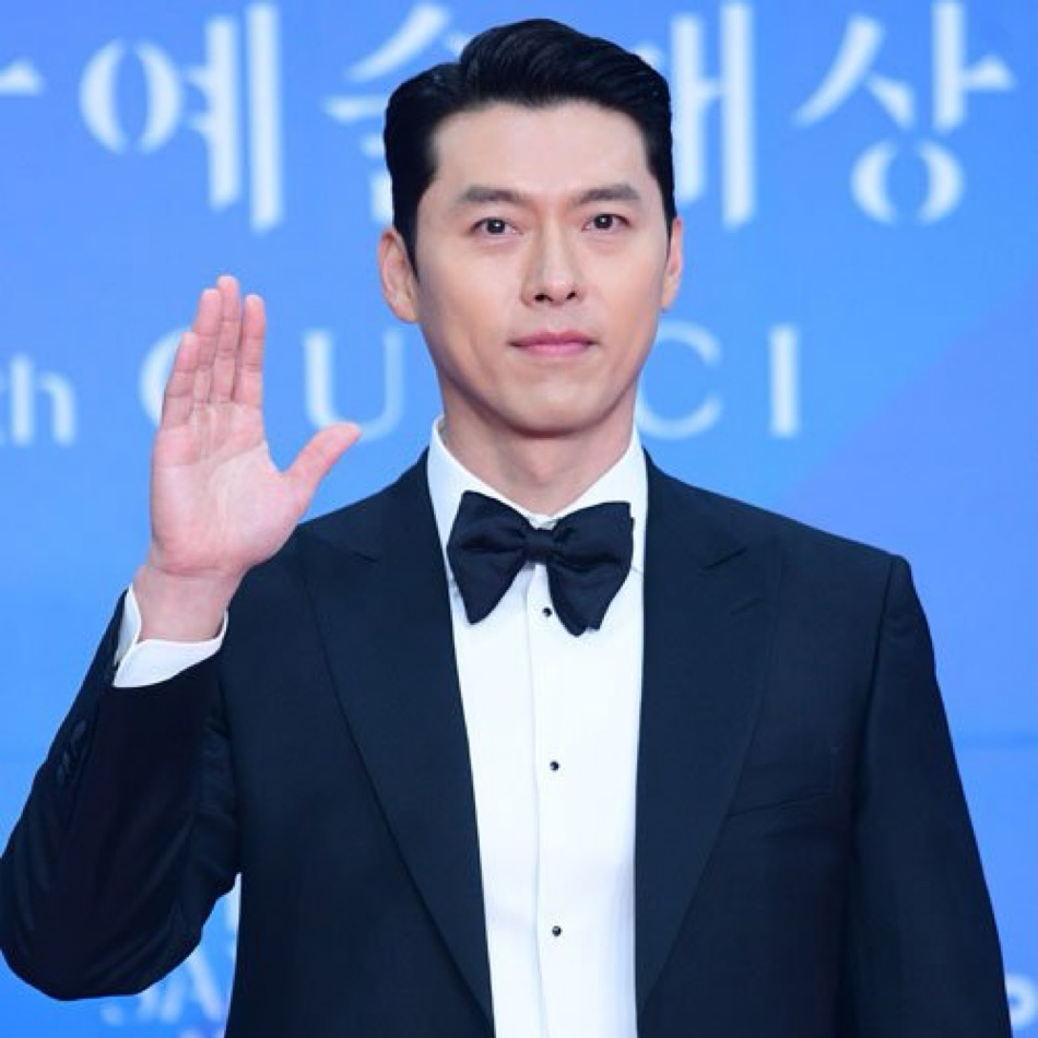 Behind-the-scenes cut of Hyun Bin