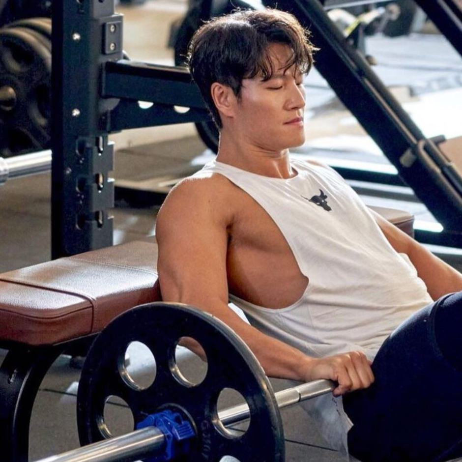 Behind-the-scenes cut of Kim Jongkook