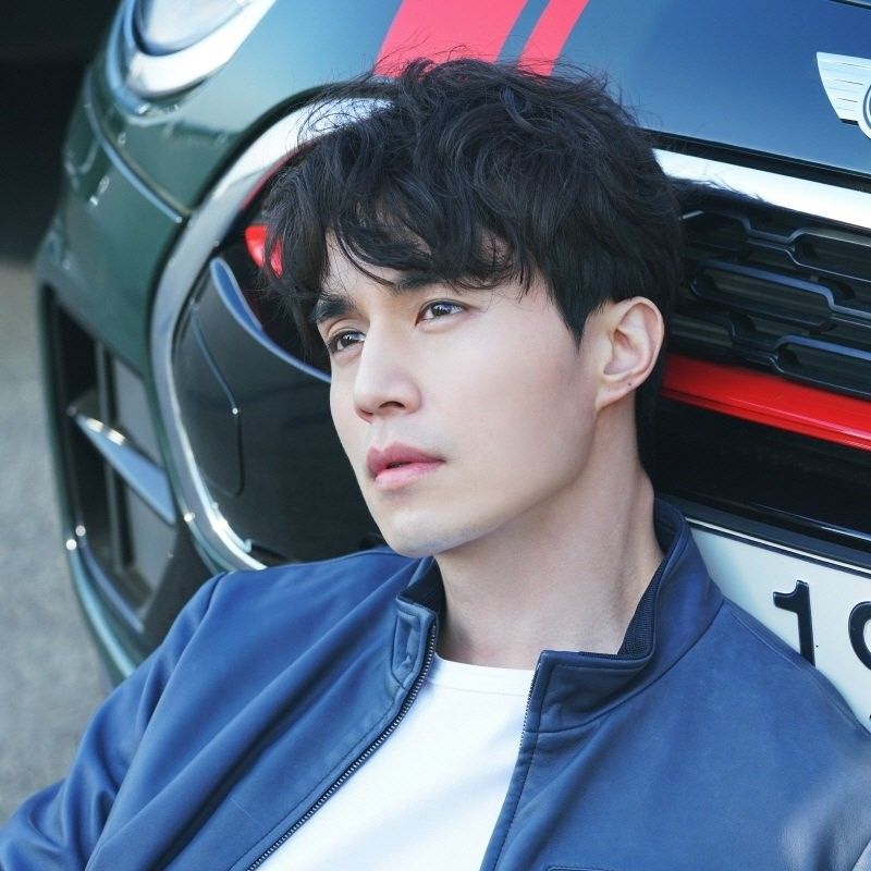 Recent activity shot of Lee Dongwook