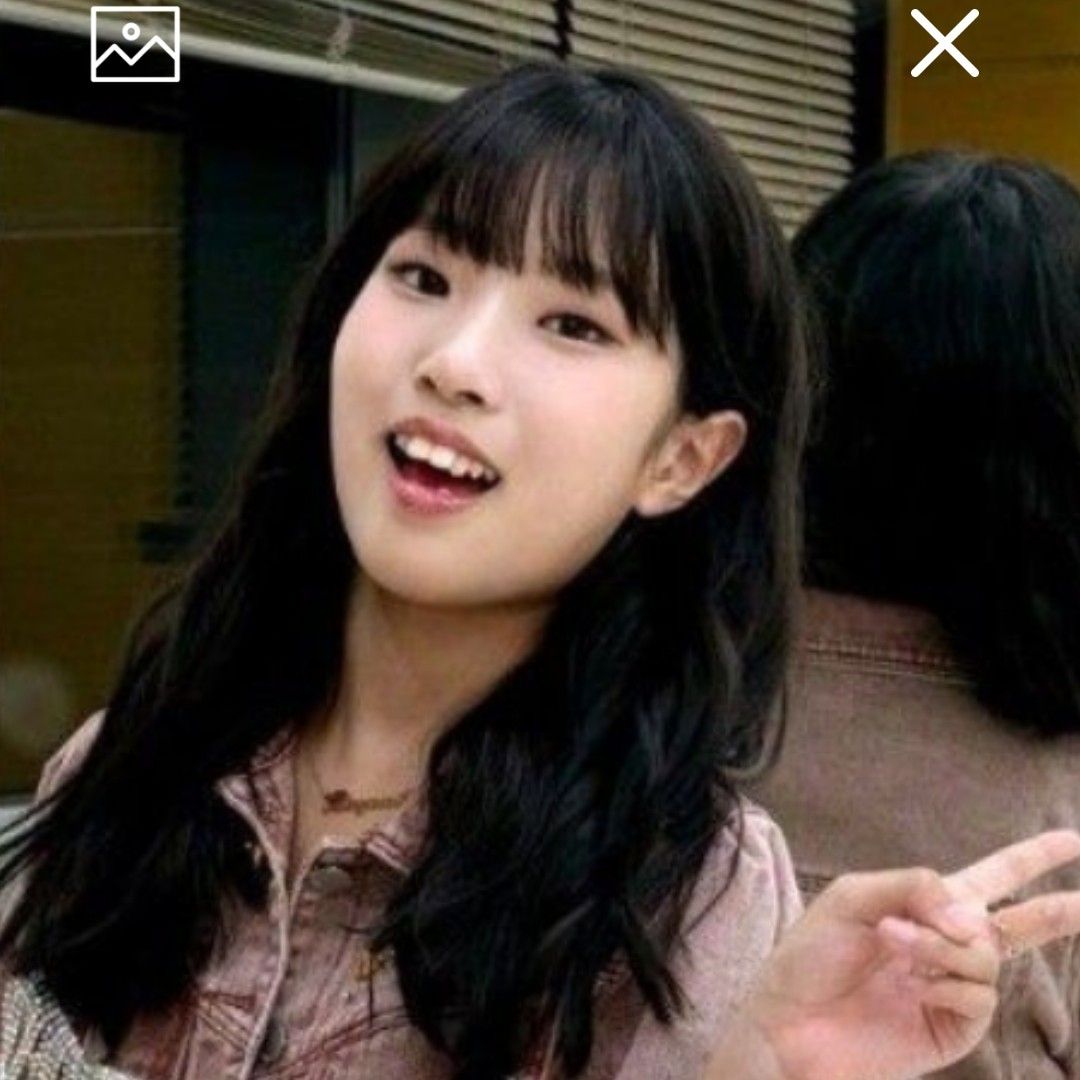 Behind-the-scenes cut of Bin Yeseo