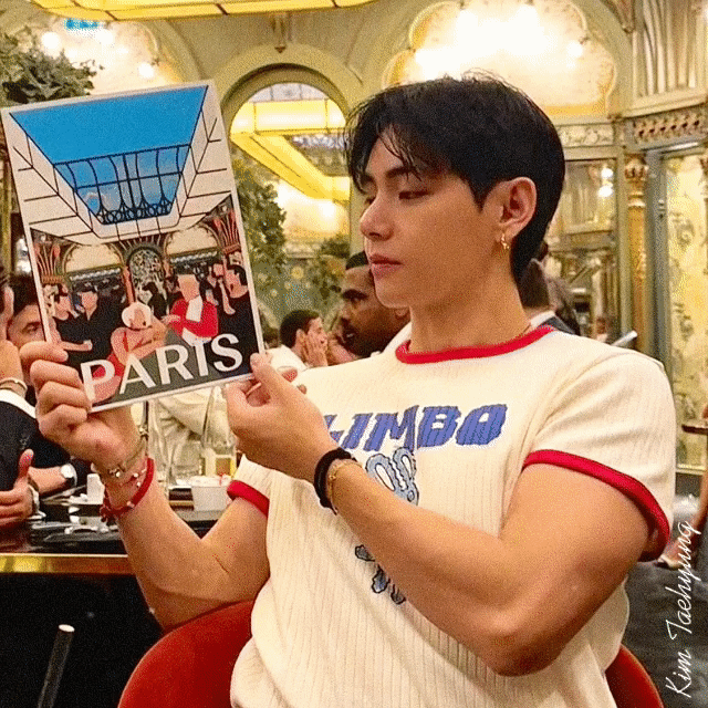 Latest photo of Kim Taehyung (V)