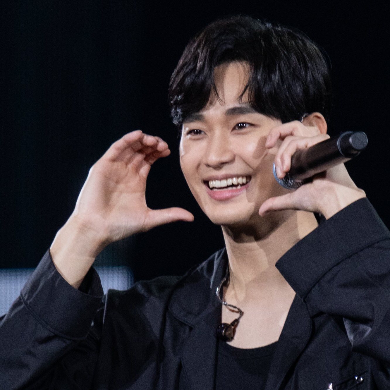 A moment captured by a fan of Kim Soohyun