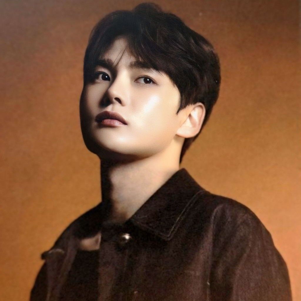 Recent activity shot of Park Seojin