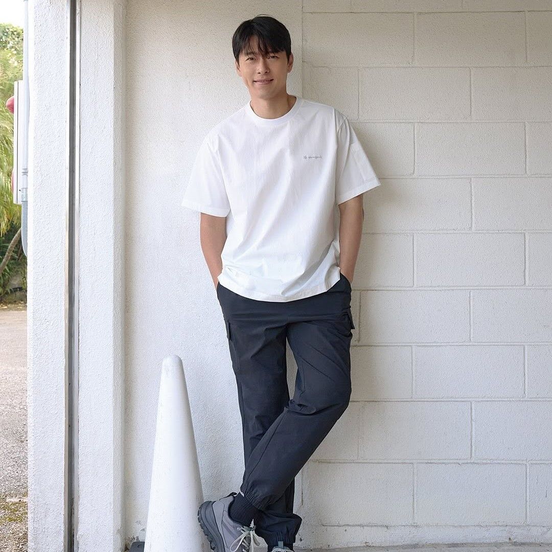 Behind-the-scenes cut of Hyun Bin
