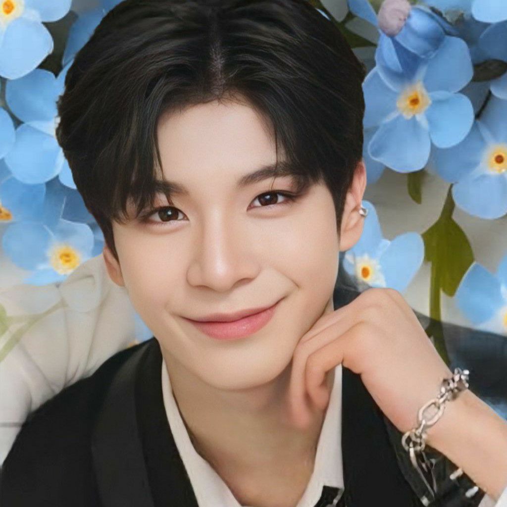 Recent activity shot of Jeong Dongwon