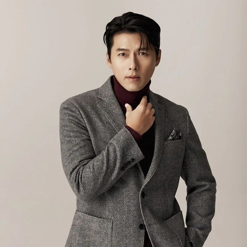 A moment captured by a fan of Hyun Bin