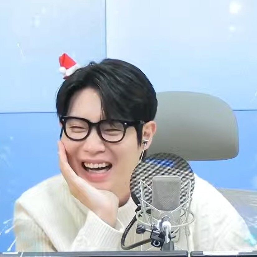 Behind-the-scenes cut of Son Taejin