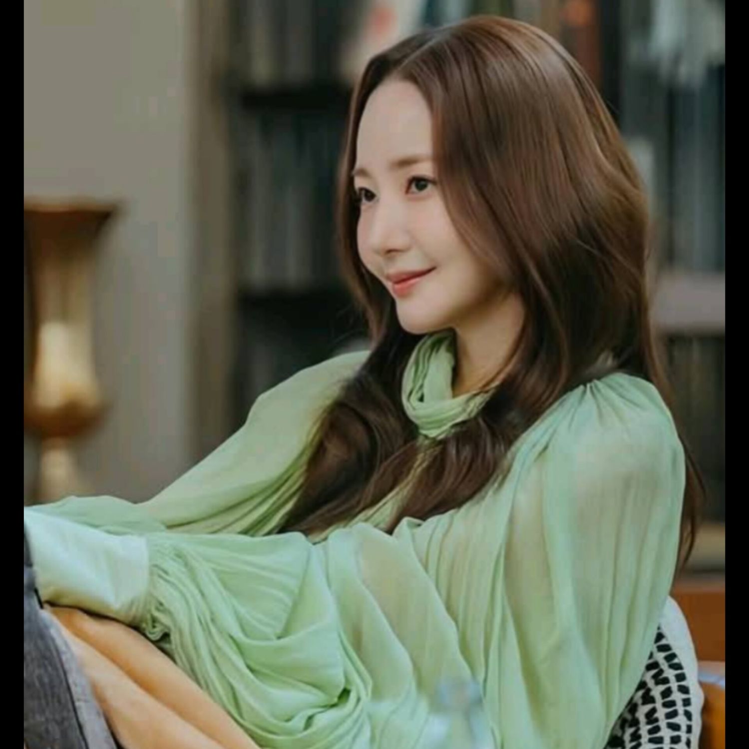 A moment captured by a fan of Park Minyoung