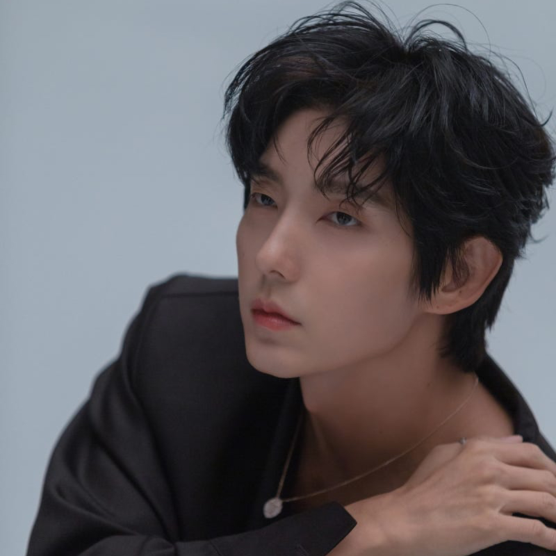 李準基的最新照片