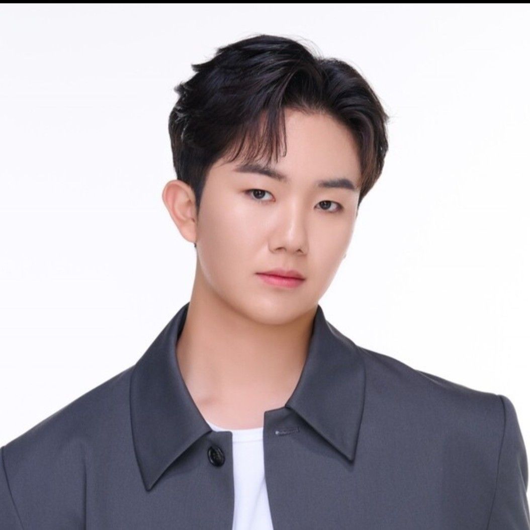 Latest photo of Nam Seungmin