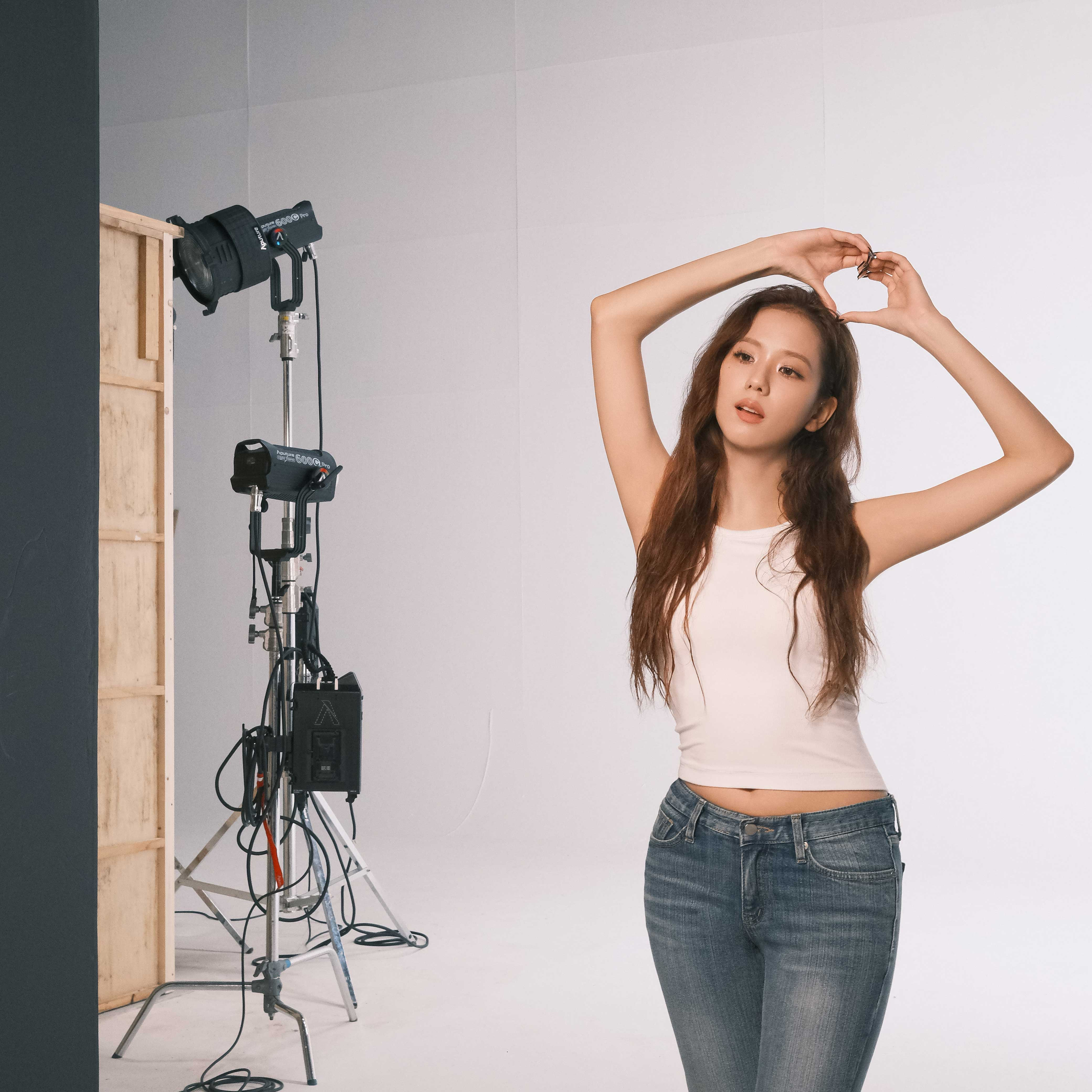 Recent activity shot of Jisoo (1995)