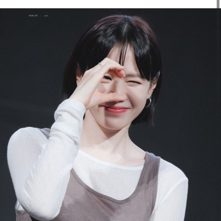 Behind-the-scenes cut of Son Yejin