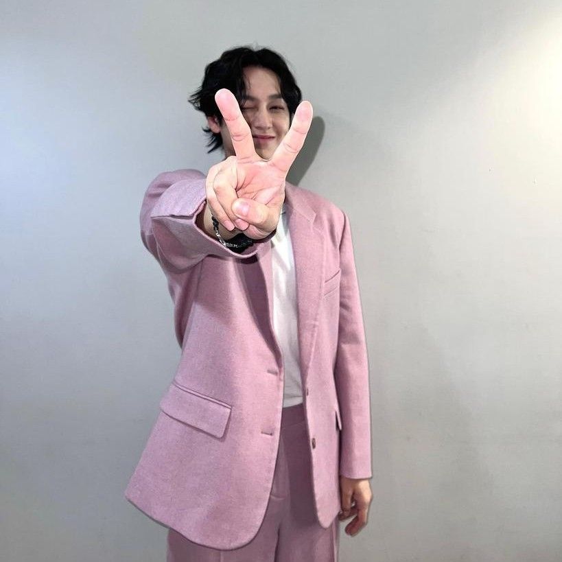 Behind-the-scenes cut of Kim Bum