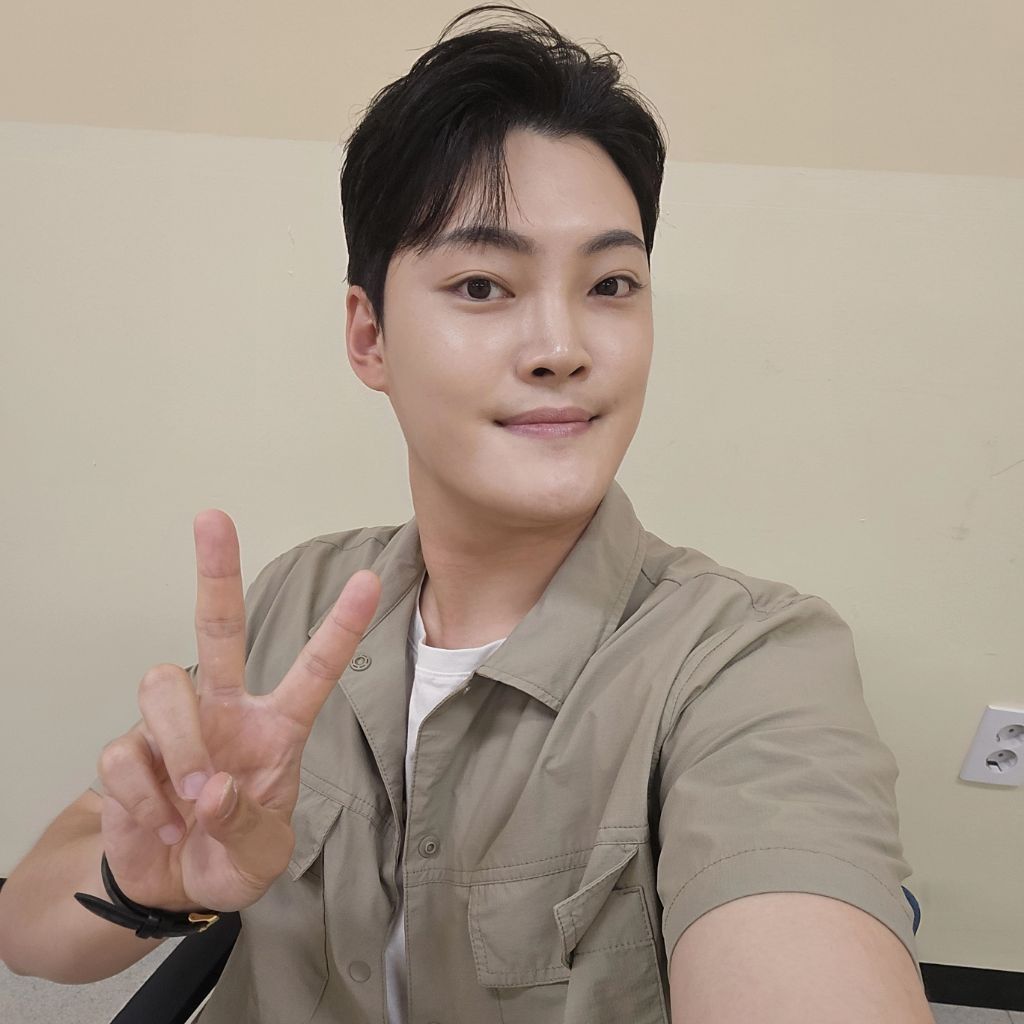 Recent activity shot of Kim Kyungmin