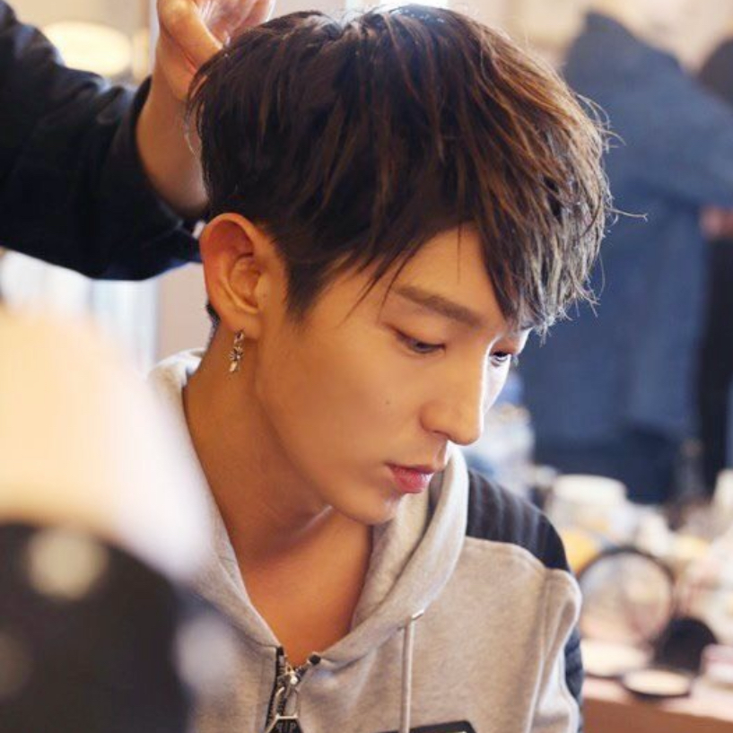 Behind-the-scenes cut of Lee Joongi