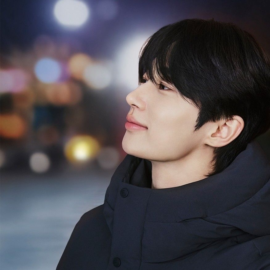 Recent activity shot of Byeon Wooseok